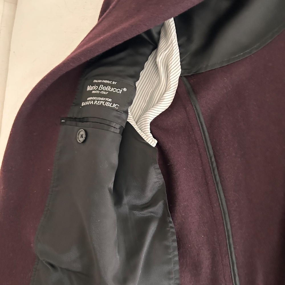 Burgundy Banana Republic sport coat - Picture 6 of 9